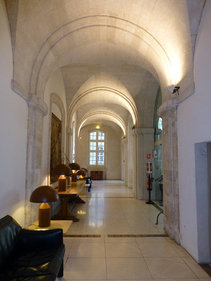 ホテル クロワトル サン ルイ (Hotel Cloitre Saint Louis (4).jpg
